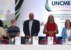 Medeiros Neto participa do 28º Encontro dos Conselhos de Educação da Uncme Bahia