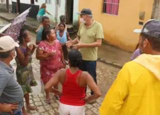 Medeiros Neto: Prefeito Beto Pinto visita áreas e casas atingidas pelas fortes chuvas