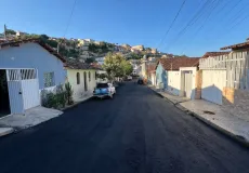 Medeiros Neto recebe novas ações de pavimentação nas ruas do centro