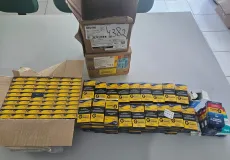 Medicamentos com identificação do Fundo Municipal de Saúde de Porto Seguro são encontrados na rua em Eunápolis