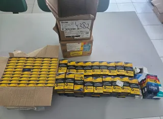 Medicamentos com identificação do Fundo Municipal de Saúde de Porto Seguro são encontrados na rua em Eunápolis