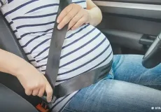 Médicos alertam para cuidados no volante durante gestação e puerpério