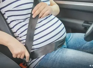 Médicos alertam para cuidados no volante durante gestação e puerpério
