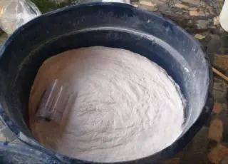 Meia tonelada de cocaína encontrada em laboratório de refino no interior da Bahia