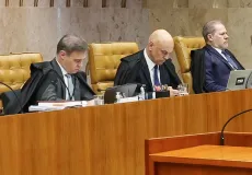 Mendonça acusa Moraes de direcionar investigação no STF