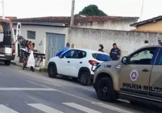 Menina de 4 anos morre após ser esquecida dentro do carro pelo pai na Bahia  