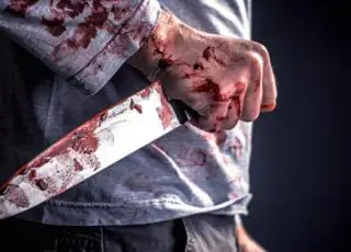 Menino de 11 anos mata padrasto para proteger mãe e irmão