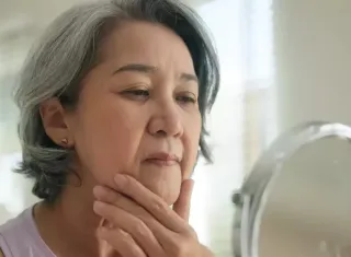 Menopausa: 4 pontos sobre como cuidar da pele nessa fase