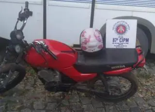 Menor é apreendido pela PM em Teixeira de Freitas com moto roubada