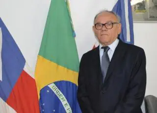 Mesa diretora é reeleita e Anastácio continuará presidente da Câmara de Nova Viçosa