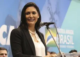 Michelle Bolsonaro testa positivo para covid-19