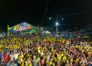 Milhares de pessoas lotam o circuito do São João de Prado na noite de sexta-feira (05)