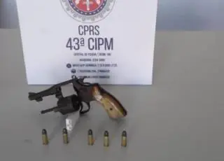 Militares da 43ª apreende menores com arma, após gravação de tortura em Itamaraju