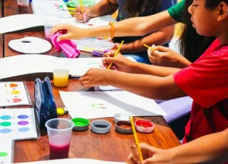 Mini cursos de férias  alimentam a criatividade e impulsionam a economia em Teixeira de Freitas