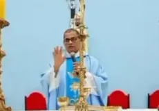 Missa é interrompida por sequência de tiros; padre fecha igreja e reza com fiéis na Bahia