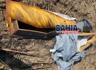 Mistério : Caixão vazio é encontrado em canavial na zona rural de Medeiros Neto