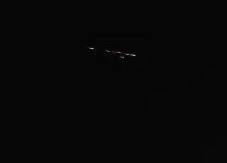 Mistério no céu - Luzes misteriosas iluminam o céu no extremo sul da Bahia e intrigam moradores