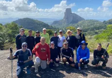 Montanhistas buscam aventura no monte Serra Grande, em Itamaraju 
