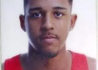 Morador de Mucuri morre após ser baleado, esfaqueado e bater com a moto em muro de pousada, em Nova Viçosa