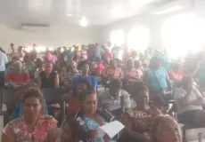 Moradores de Prado lotam Câmara de Vereadores em defesa do direito à moradia.