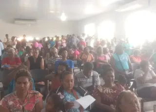 Moradores de Prado lotam Câmara de Vereadores em defesa do direito à moradia.