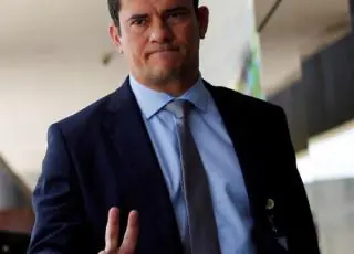 Moro defende investigação de ex-assessor de Flávio Bolsonaro