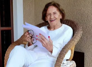 Morre aos 98 anos Laura Cardoso, um dos grandes nomes da dramaturgia brasileira