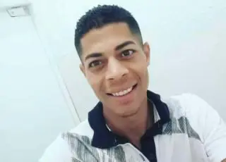 Morre no hospital jovem baleado na tarde deste domingo (25) em Eunápolis