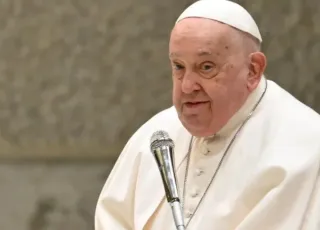 Morre o Papa Francisco aos 88 anos: o pontífice que revolucionou a Igreja com compaixão e humildade