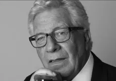 Morre Peppino di Capri, cantor e compositor italiano, aos 86 anos