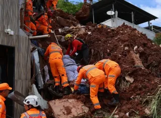 Mortes causadas pelos temporais em Juiz de Fora e Ubá chegam a 53