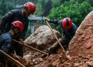 Mortos por chuvas na Baixada Santista chegam a 19