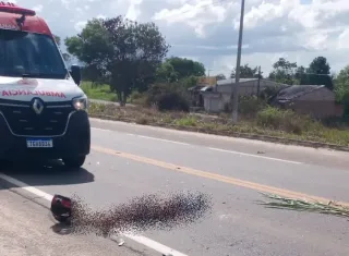 Motociclista morre em acidente após desviar de ônibus e invadir contramão em Eunápolis