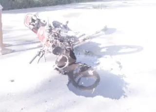 Motociclista morre em acidente com caçamba na BA 418 em Posto da Mata