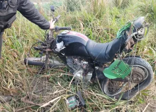 Motociclista morre em acidente envolvendo caminhonete na BR-101, em Mucuri
