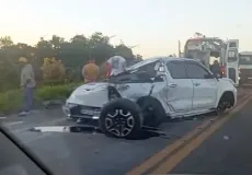 Motorista fica gravemente ferido após colisão lateral na BR-101, em Ibirapuã