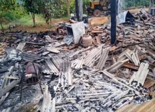 MST acusado de comandar ataque contra residência e pertences de família reintegrada em Prado