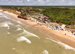 Mucuri assume gestão de praias urbanas e amplia responsabilidade sobre ordenamento e proteção da orla