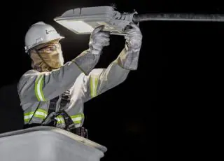 Mucuri: Iluminação de LED muda aspecto visual da cidade com mais beleza e segurança a moradores e turistas