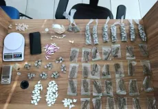 Mulher com passagem por tráfico é detida com drogas em Porto Seguro