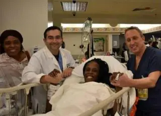 Mulher dá à luz a 06 filhos em menos de dez minutos