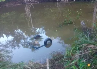 Mulher de 55 anos morre após veículo cair em represa na zona rural de Ibicaraí