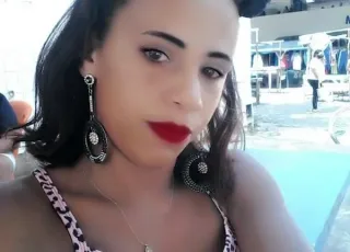 Mulher é brutalmente assassinada na porta de casa em Eunápolis, deixando quatro filhos pequenos órfãos