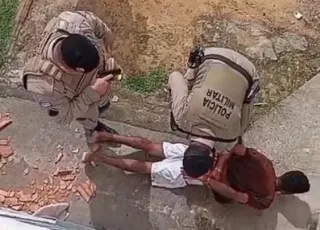 Mulher é espancada e ferida com faca pelo companheiro em Itamaraju; Homem foi preso em flagrante