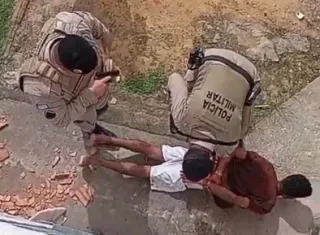 Mulher é espancada e ferida com faca pelo companheiro em Itamaraju; Homem foi preso em flagrante