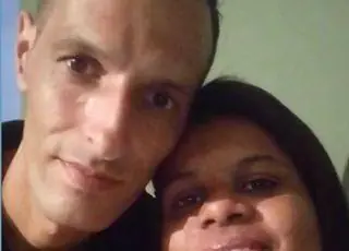 Mulher é  morta por companheiro com mais de 10 facadas