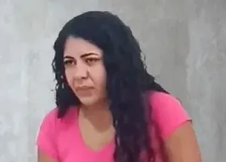 Mulher é presa ao tentar entrar no CPTF com drogas amarradas nas pernas
