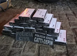 Mulher é presa com 26 kg de cocaína avaliados em R$ 1,3 milhão em Vitória da Conquista