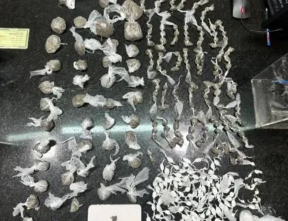 Mulher é presa com grande quantidade de drogas durante abordagem em Eunápolis