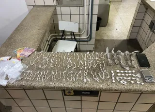 Mulher é presa com grande quantidade de drogas em Itamaraju